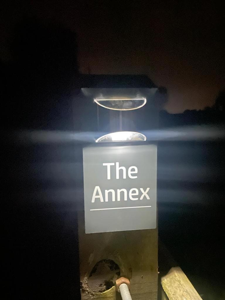 The Annex @ 3 East Town Cottages West Ashton ภายนอก รูปภาพ