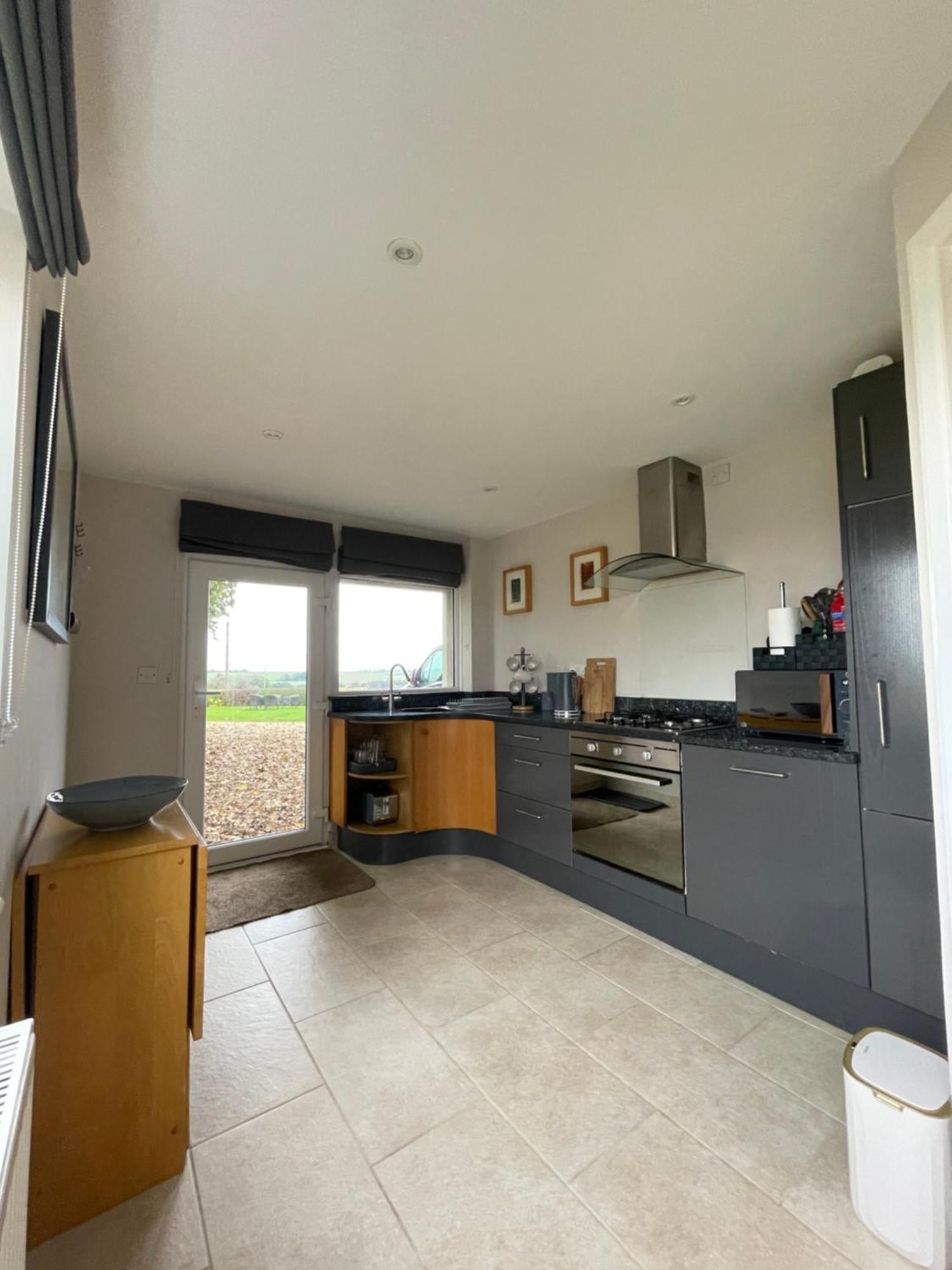 The Annex @ 3 East Town Cottages West Ashton ภายนอก รูปภาพ